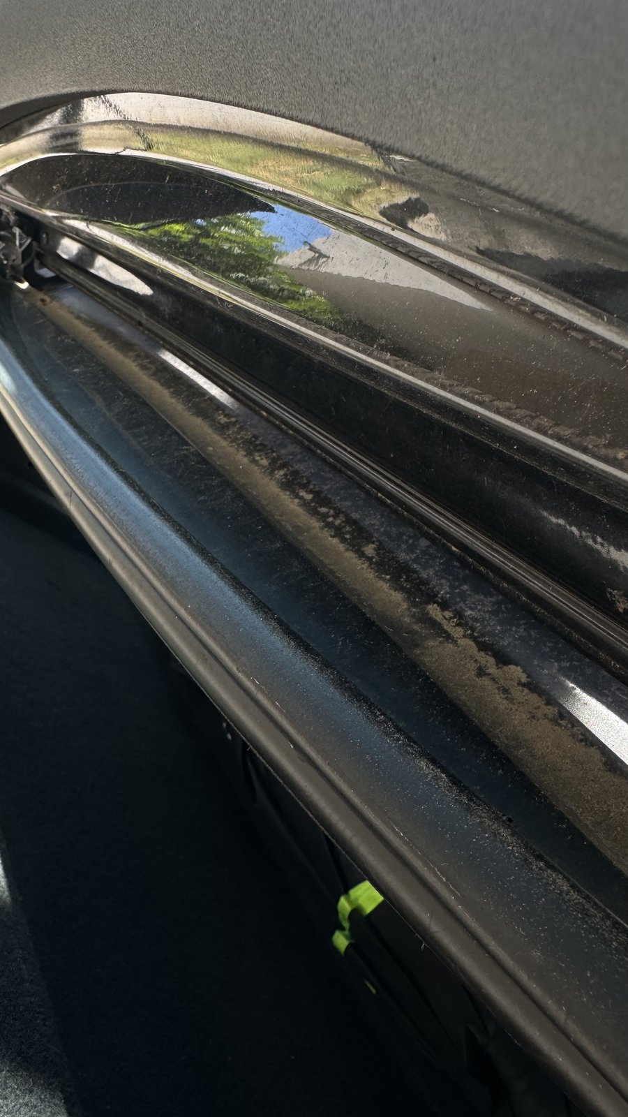 Avant nettoyage carrosserie et coffre